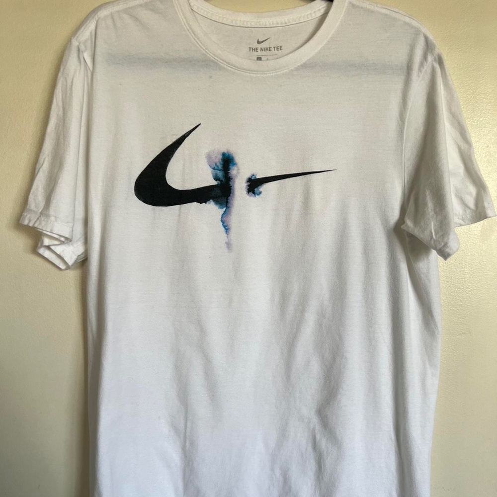 White Nike graphic athletic cut t-shirt